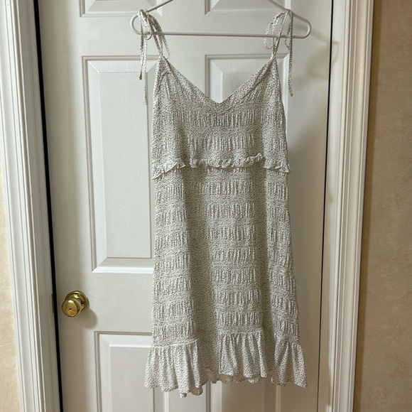 EXPRESS White Mid-thigh length spaghetti strap dress, size large. - Picture 5 of 5